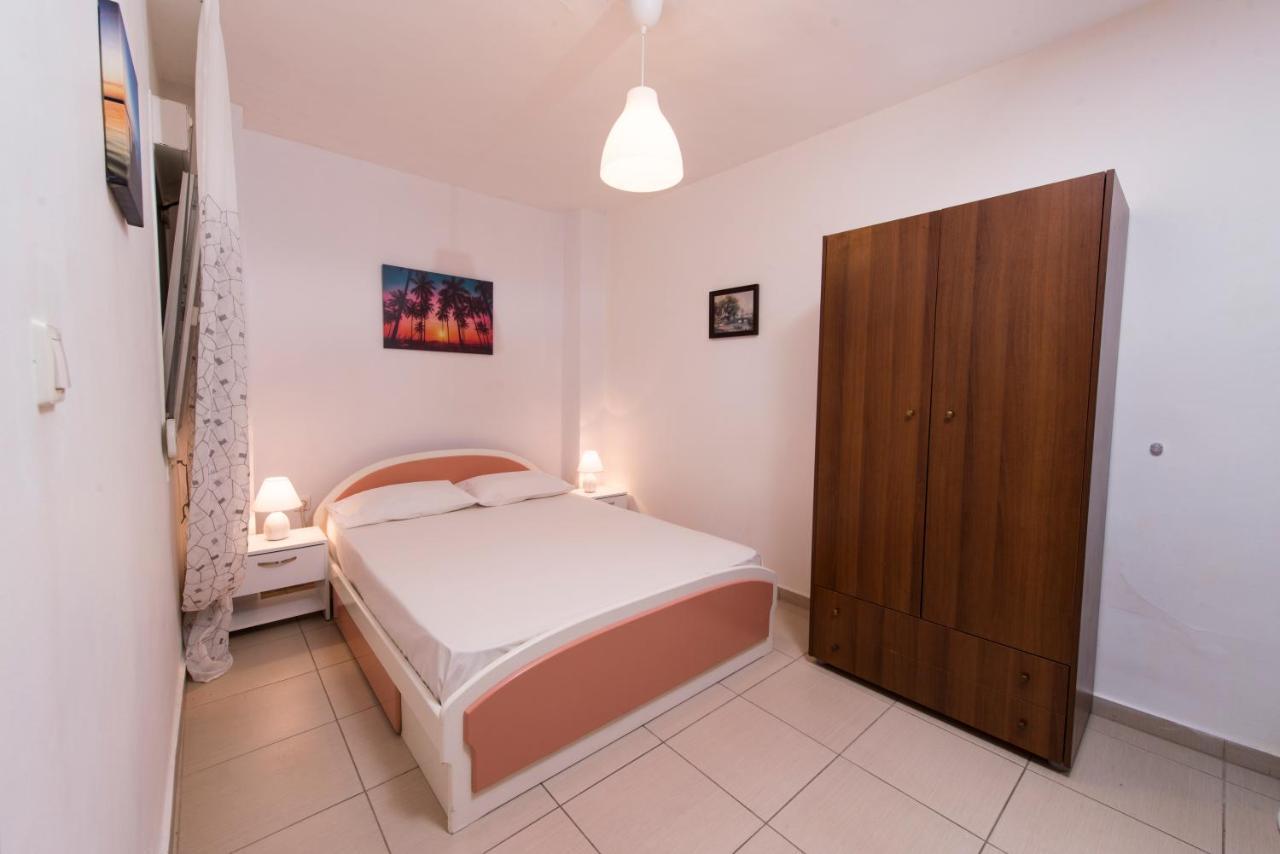 Alexandros Inn Thessaloniki Buitenkant foto